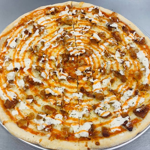 Buffalo Chicken Pizza XL-18".